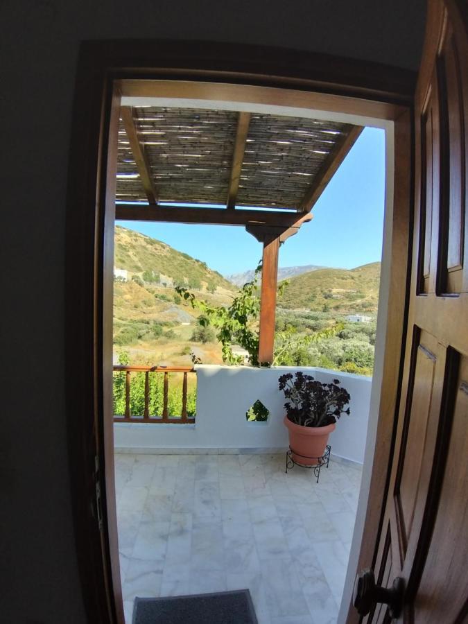 Mavrikou Helen Apartments Skyros Extérieur photo