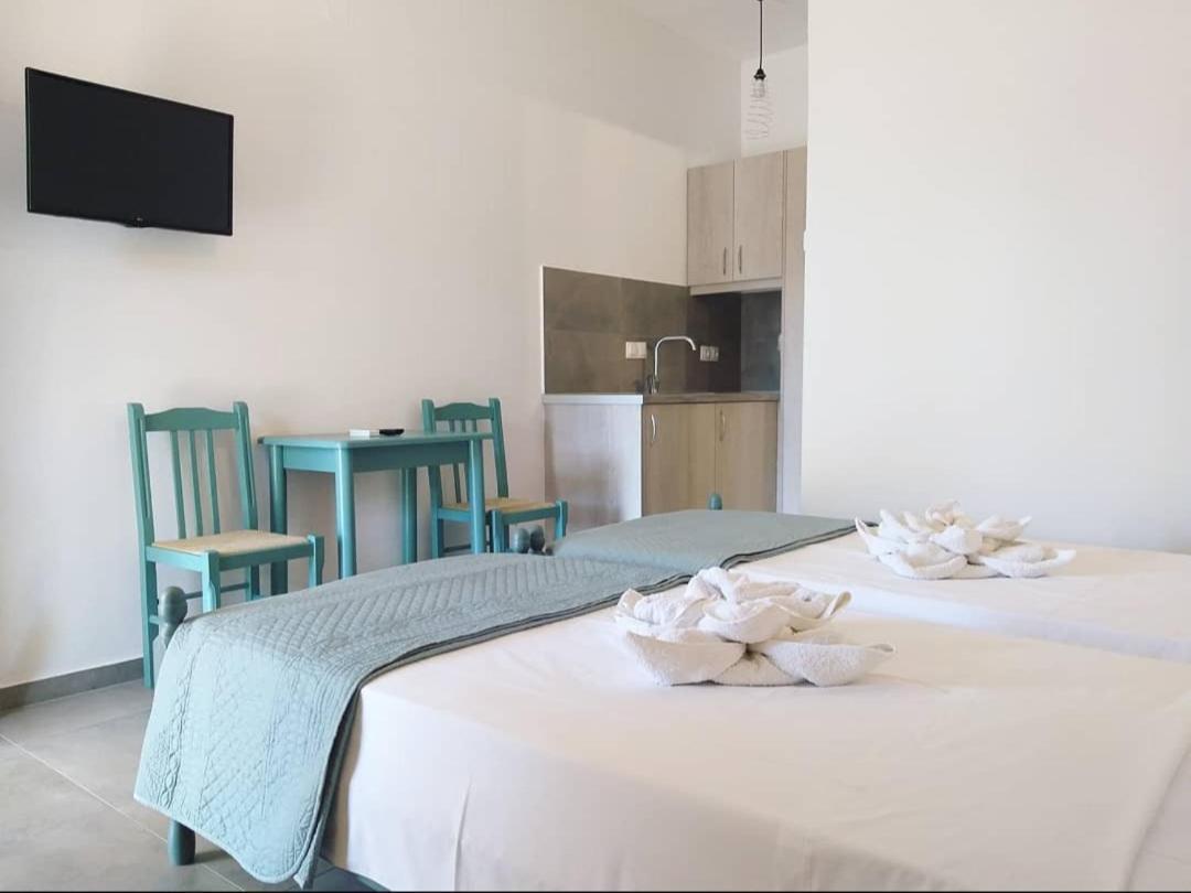 Mavrikou Helen Apartments Skyros Extérieur photo