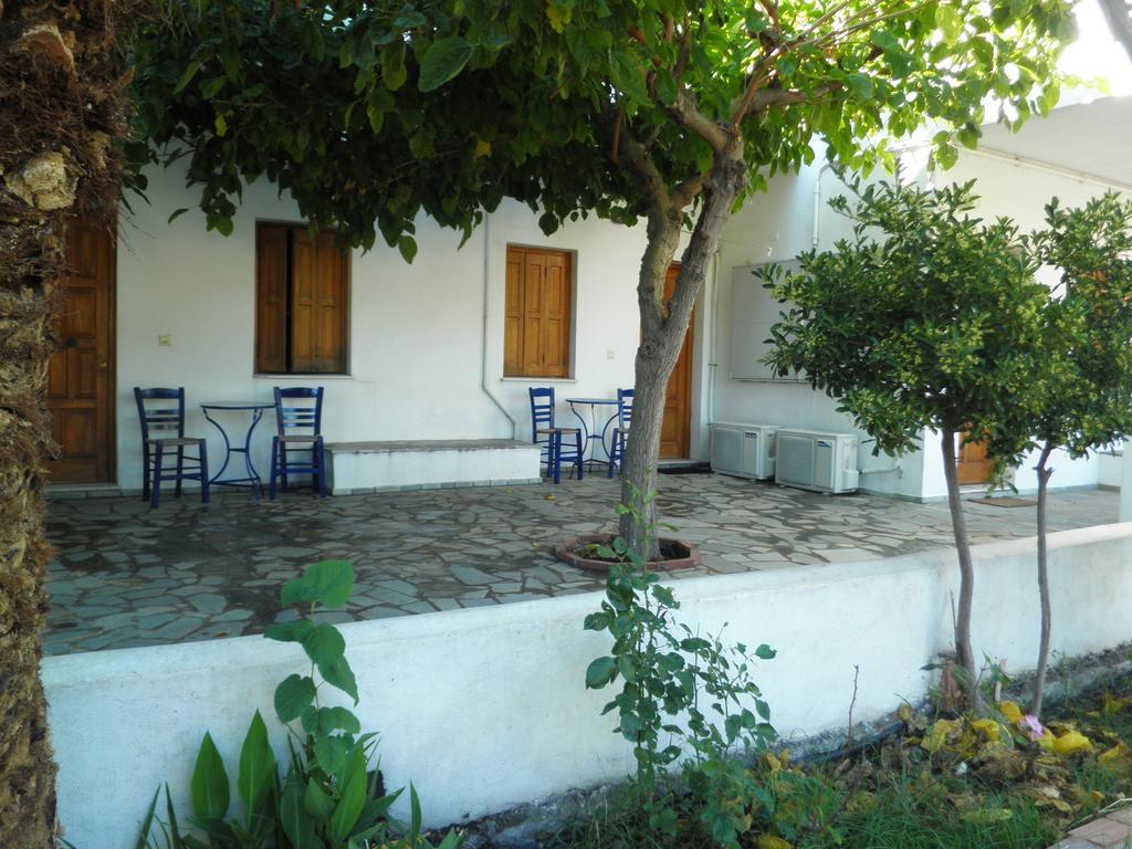 Mavrikou Helen Apartments Skyros Chambre photo